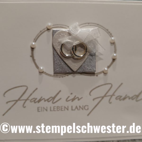 Hochzeitskarte Hand in Hand